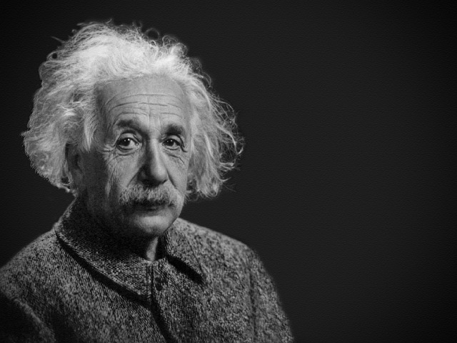 Albert Einstein 1933340 640