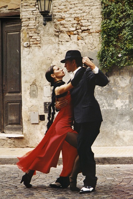 Tango: Argentina's Passionate Dance and Music