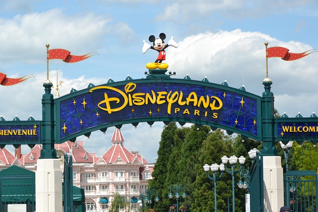Disneyland Paris 2272907 640